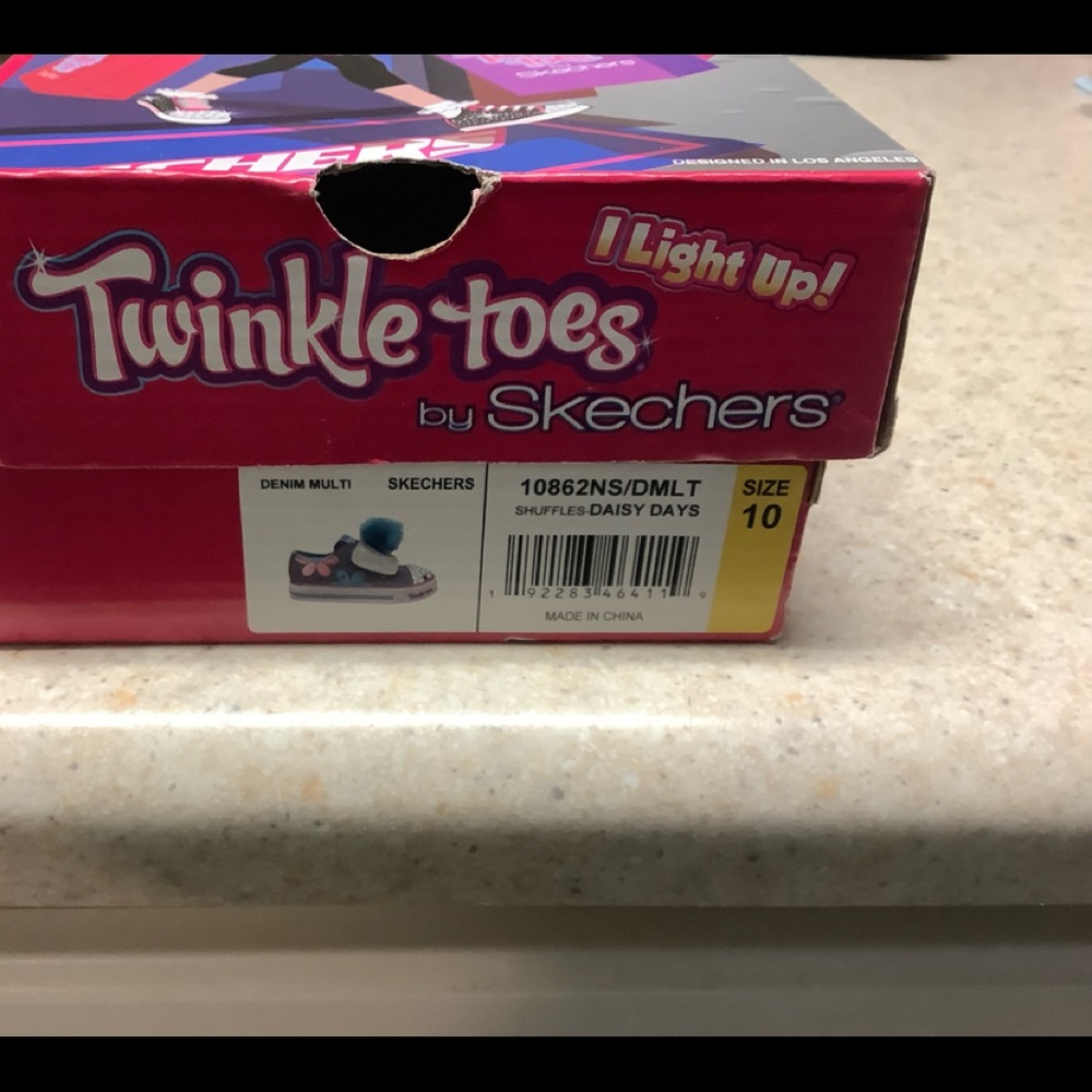 Skechers Twinkle Toes Lighting Up Shoes, NEW